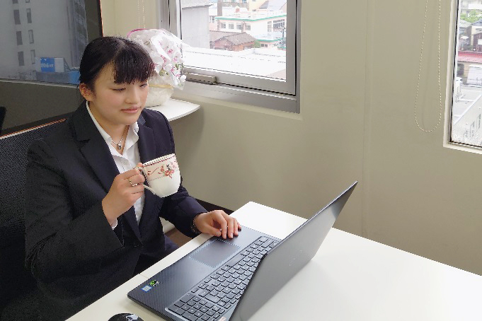 株式会社トラス・テックで働く人の声　安齋　真結さん（プログラマー・2019年４月新卒入社）